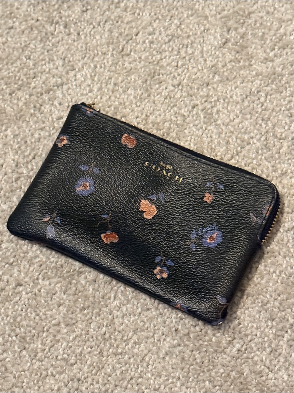 Coach Leather Zip Card Case Pouch Floral Print Black Gold Hardware Small Wallet